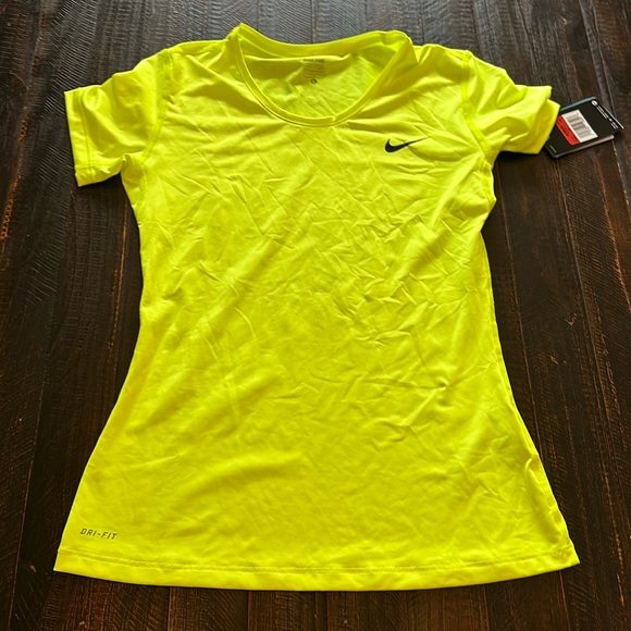 NWT Nike Pro Dri-Fit Short Sleeve Top - Picture 1 of 4